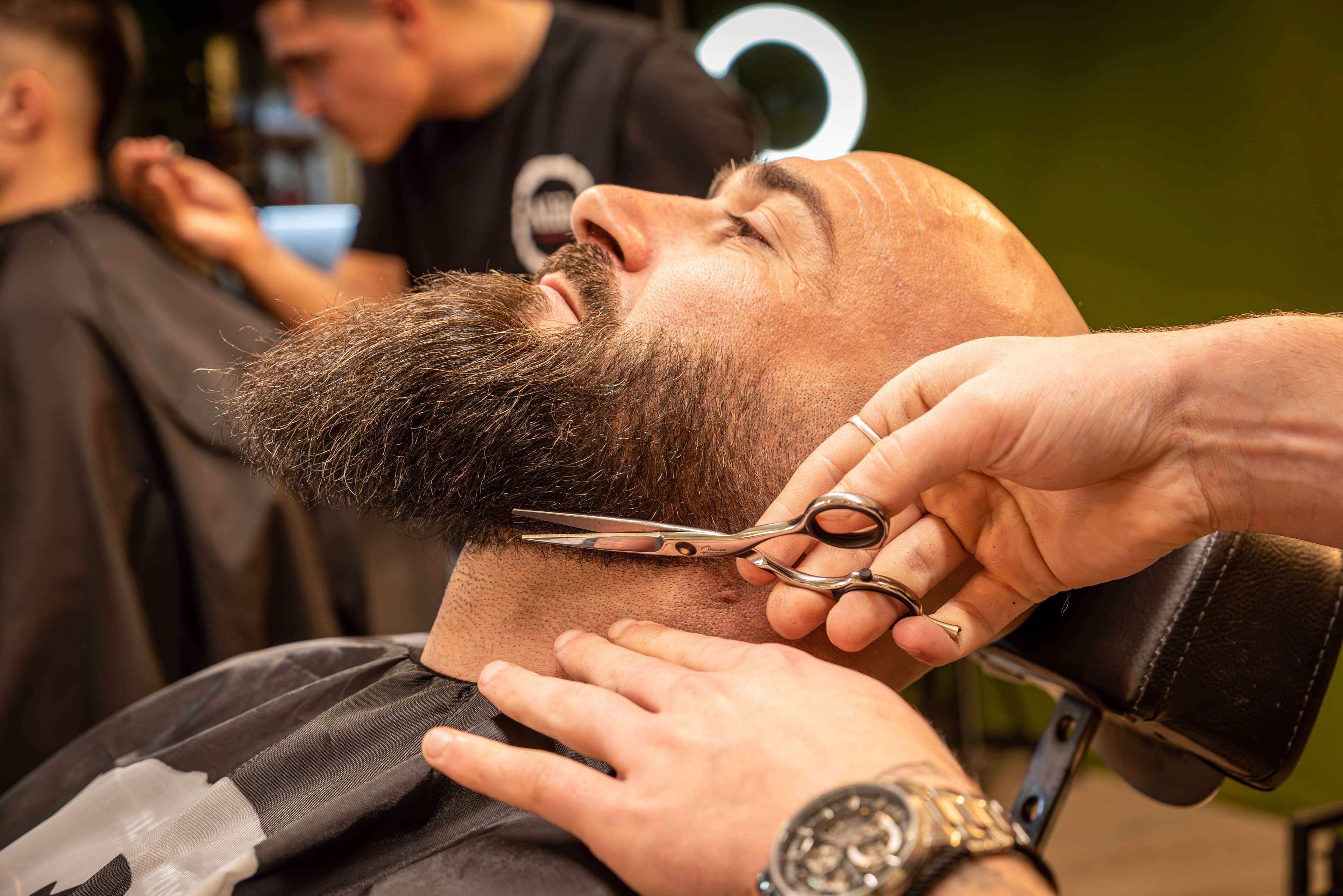 Оформяне на брада в Alibi Salon