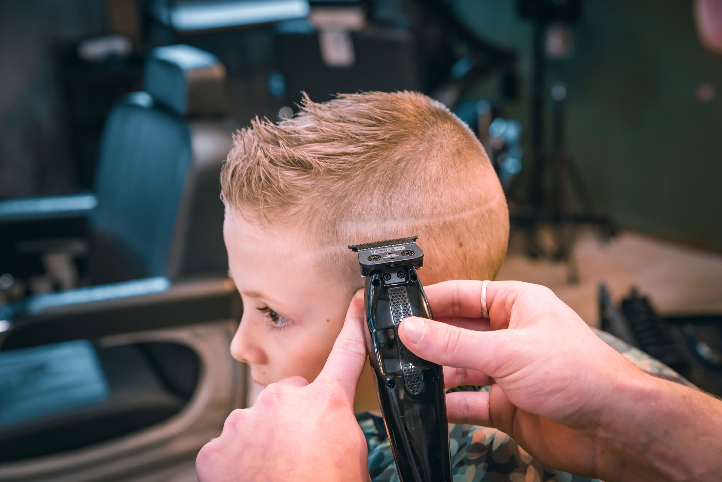 Детско подстригване в Alibi Salon