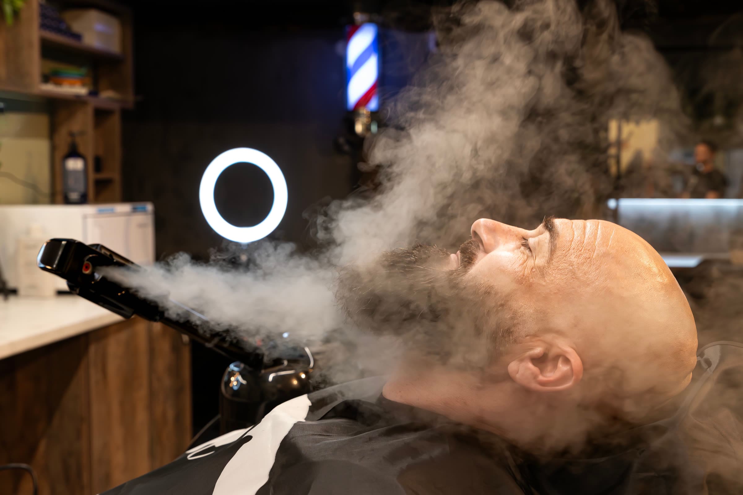 Кола маска терапия — ексклузивна процедура в Alibi Salon